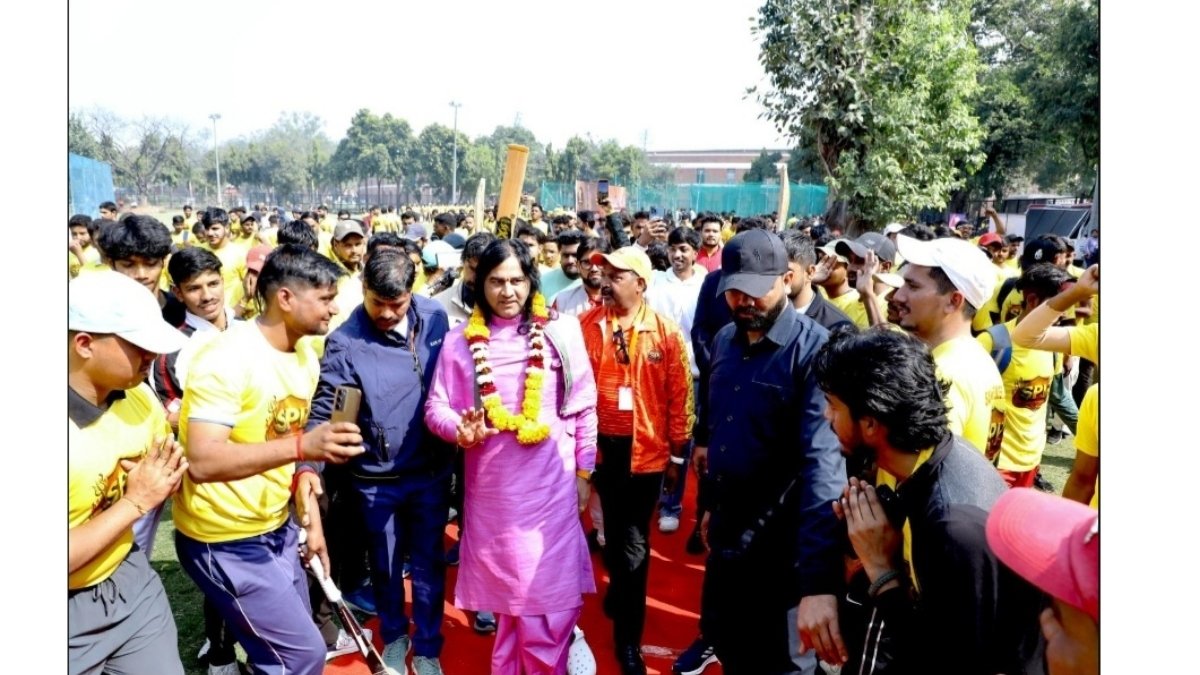 Sanatan Premier League Gets Strong Response Across the Country, Huge Crowd Seen in Delhi